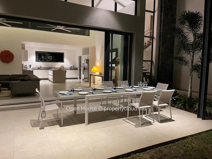 Villa de luxe 5 chambres avec piscine à vendre à Tamarin