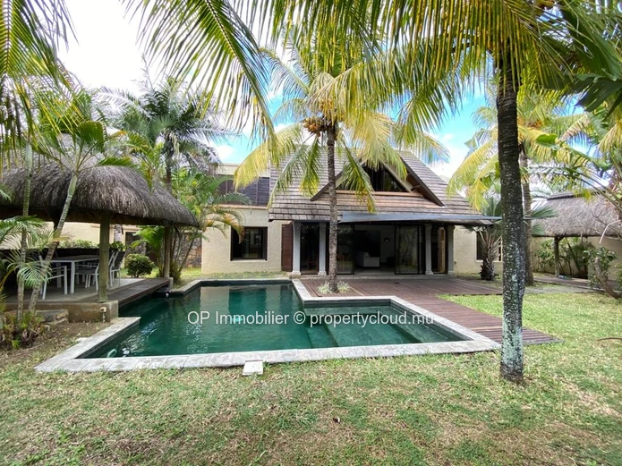 Stunning Péreybère Home with Private Pool and Land - Rs 35M!