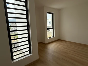 4 Bedroom Townhouse, Duplex