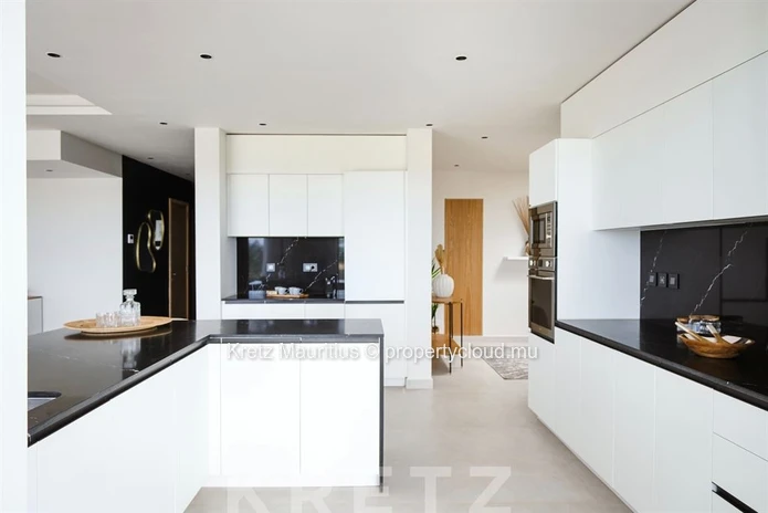 Exceptional penthouse with private pool and breathtaking views over the Northern islands (Sole Mandate)