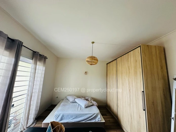Villa neuve avec piscine à vendre à Pereybère