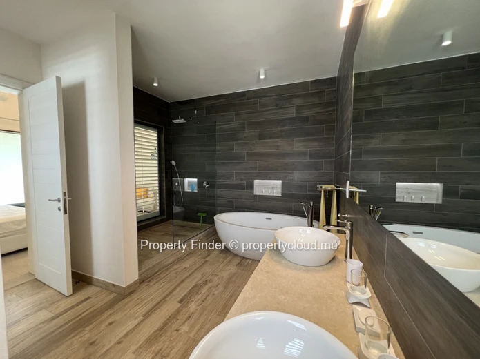 Exceptional Waterfront Villa in Mauritius' Premier Residential Marina