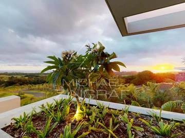 5 Bedroom Villa