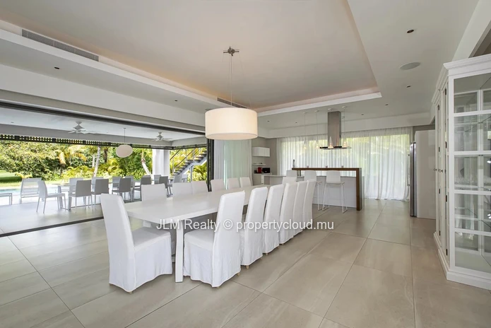 Luxurious 7-Bedroom Villa with Panoramic Golf and Mountain Views on the East Coast of Mauritius