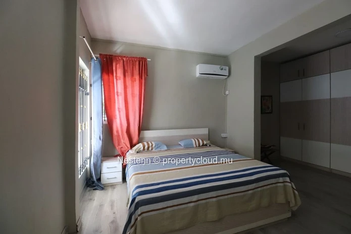 Charming 3-bedroom house with private pool 
