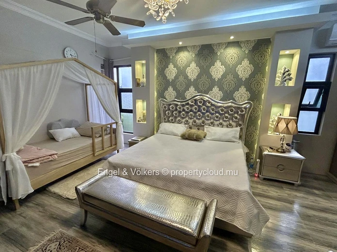 Spacious 5-Bedroom Individual House for Sale — Reserved for Mauritian Citizens