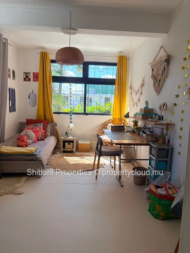 MAISON FAMILIALE À VENDRE – Quatre-Bornes