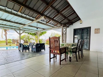 9 Bedroom Villa