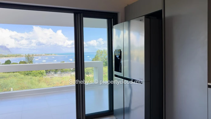 Sea View Spotlight