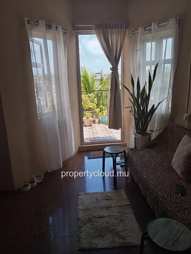 À vendre – Bel appartement avec vue mer à Grand Gaube