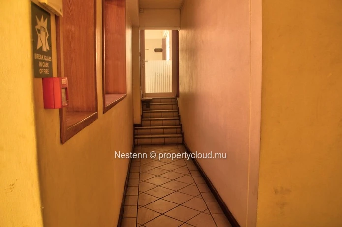Traditional office of 180 m²
