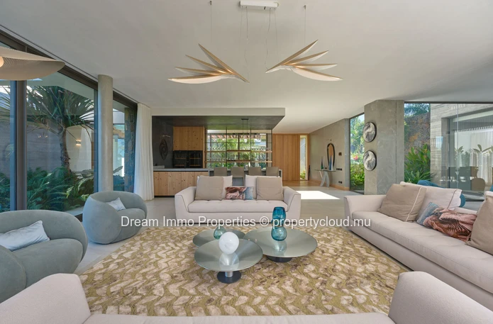 Exceptional 5-bedroom villa with beautiful sea views in the heart of Anahita Golf & Spa Resort – Mauritius