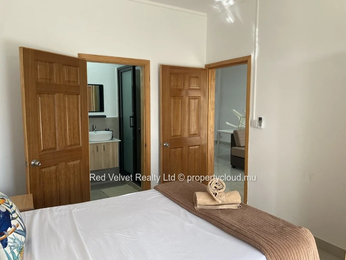 2-Bedroom Ground Floor Apartment for Rent – Flic en Flac | Garden | Rs 43,000