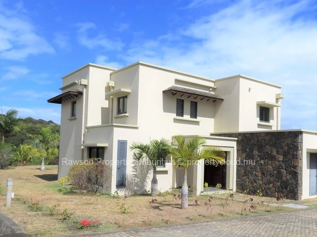 Villa 3 Chambres À Vendre À Grande Rivière Noire