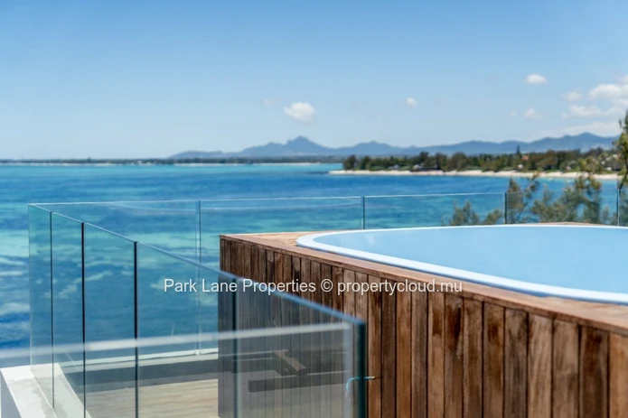 Luxury Coastal 3-Bedroom Penthouse Residence in Poste Lafayette