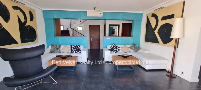 Luxury Villa for Rent in Pointe aux Canonniers | Beachfront Residence