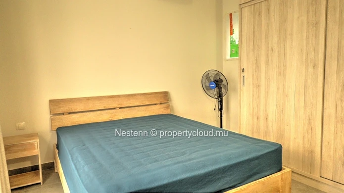 Modern 2-bedroom apartment with mountain view