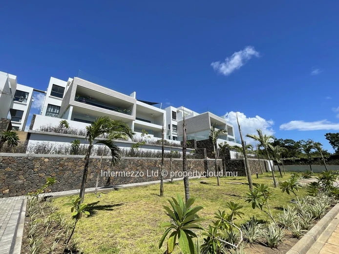ISLAND VIEWS — Grand-Gaube | Appartement Rez-de-Chaussée | 190 m² | Terrasse 32 m2 I Jardin