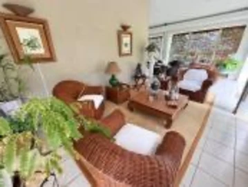 5 Bedroom Villa