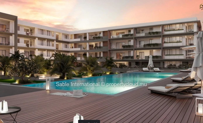 Stunning Apartments with Sea Views in Grand bay, Communal Pool 
