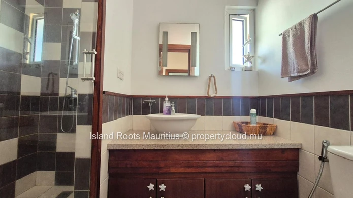 Beautiful 2 bedroom apartment located in Bain Boeuf