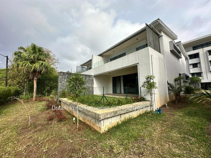 3-Bedroom Duplex In Perfect Condition Close To So'flo Mall In Floreal - Mauritius