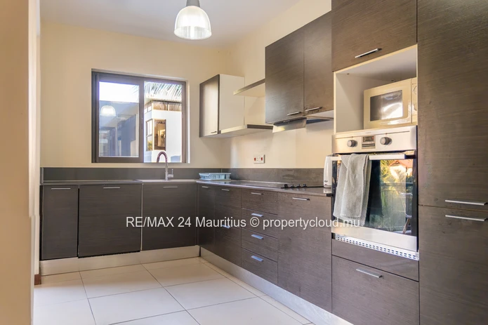 2-Bedroom Apartment near La Preneuse Beach