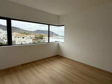4 Bedroom Townhouse, Duplex