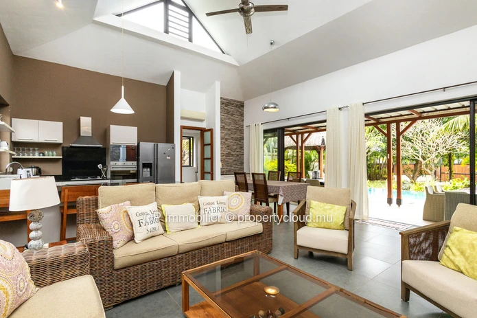 Maison 3 chambres avec piscine à vendre à Cap Malheureux (Mandat exclusif)
