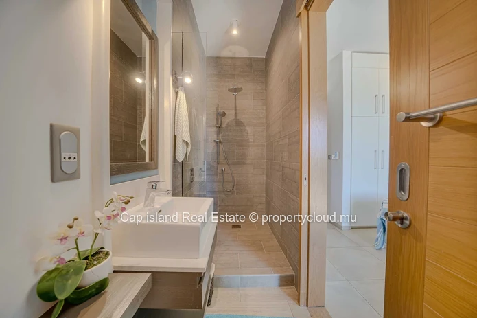 Beautiful 3-bedroom flat in Royal Park