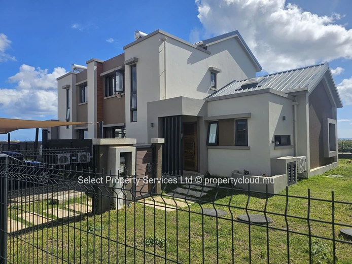 Nouveau  duplex à louer, Les Jardins D'Anna Phase 2, Flic en Flac