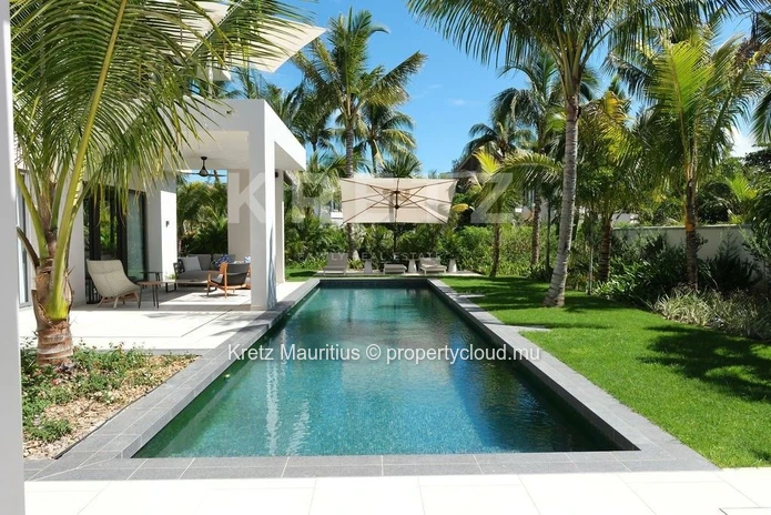 Prestigious Villa in Pointe de Flacq – Between Lagoon and Golf (Sole Mandate)