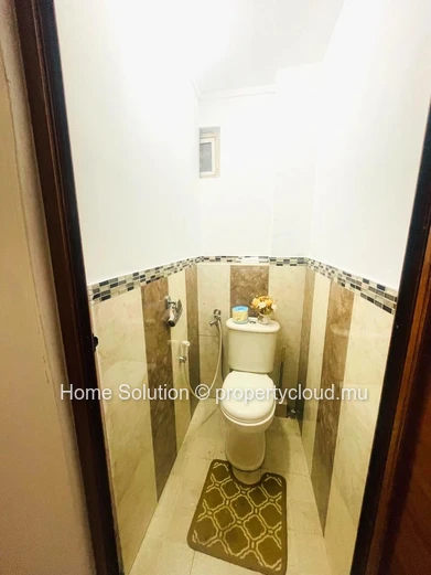 3-Bedroom Ground-Floor Apartment with Terrace and Garage Near Péreybère Beach
