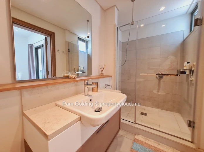 Appartement de 2 chambres  à Mont Choisy Golf and Beach Estate !