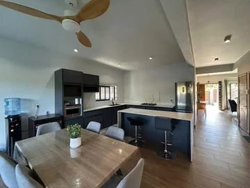 4 Bedroom Villa
