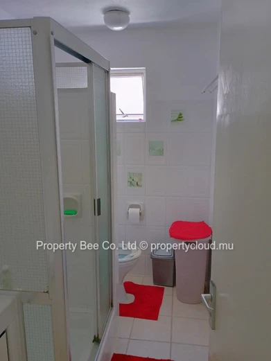 Duplex meublé sur la plage près du lagon