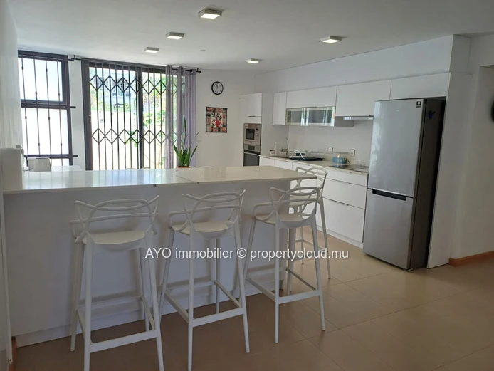 2 beds apartment with common pool in a secured residence at walking distance from Mon choisy beach