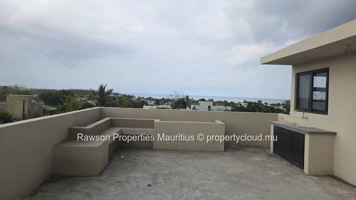 Charming 2 - Bedroom Apartment for Rent in Albion