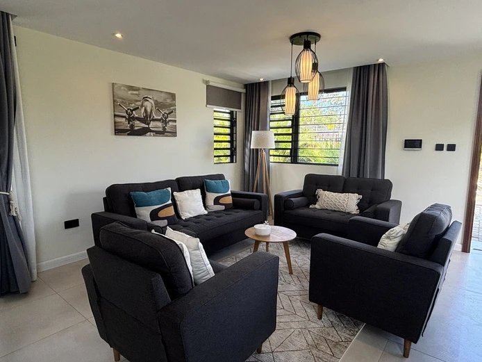 Péreybère - Modern 4-bedroom villa with private pool 