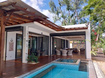 For Rent – Stunning Beachfront Villa with Panoramic View of Le Morne – Black River, Mauritius