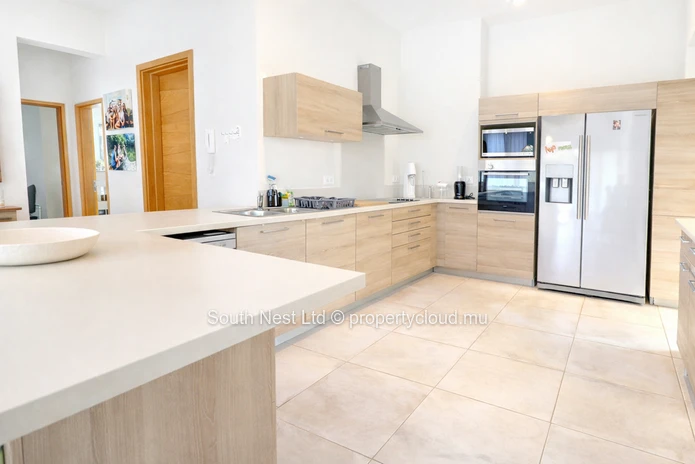 Luxury marina living 3-bed apartment with jaccuzi and rooftop