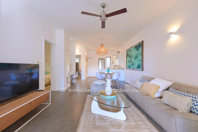 Appartement RES 2 chambres à vendre à Grand Baie avec piscine