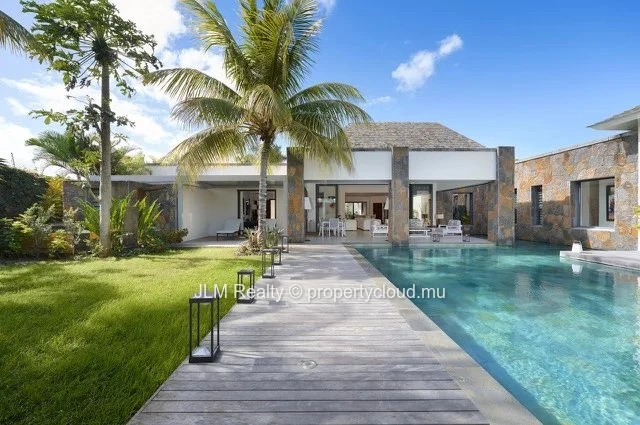 For Sale: Contemporary 4-Bedroom En-Suite Villa with Heated Swimming Pool, Grand Baie, Mauritius