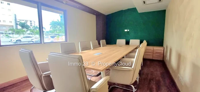 Office - 240ft2 - Eb00e8ne - Ref. BU98382LO