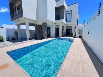 4 Bedroom Villa