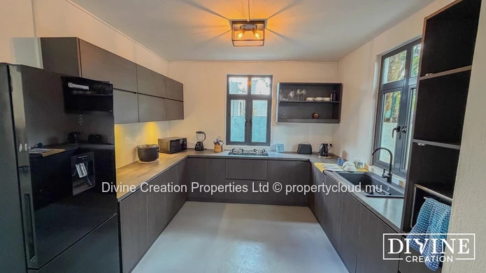 Maison À Vendre – Morcellement L’Abri, Pampemousses