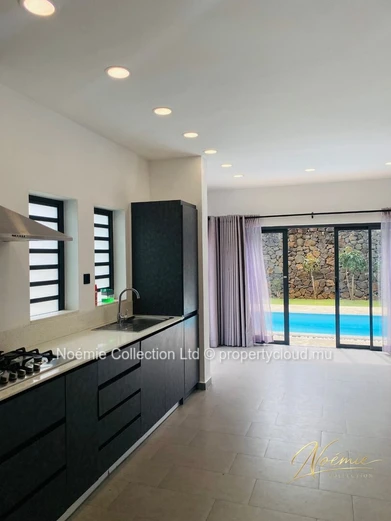 4-Bedroom Furnished Villa with Private Pool in Pereybere