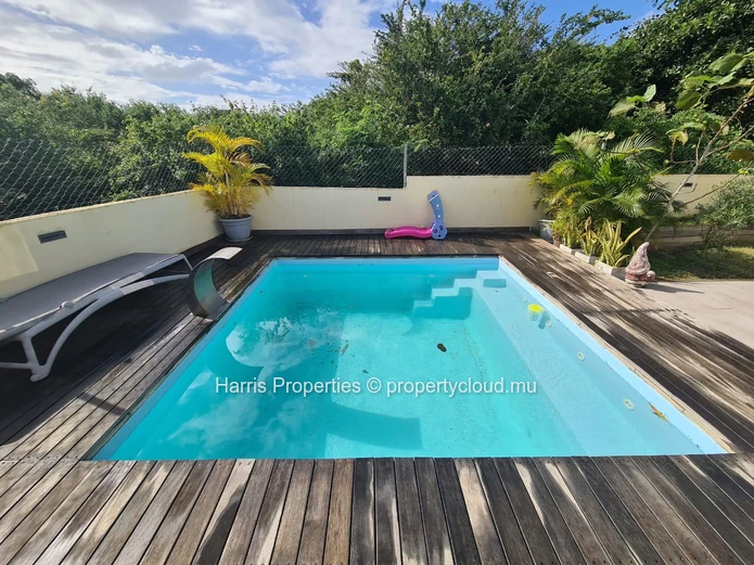 Belle et grande villa indépendante disponible à la vente à Cap Malheureux