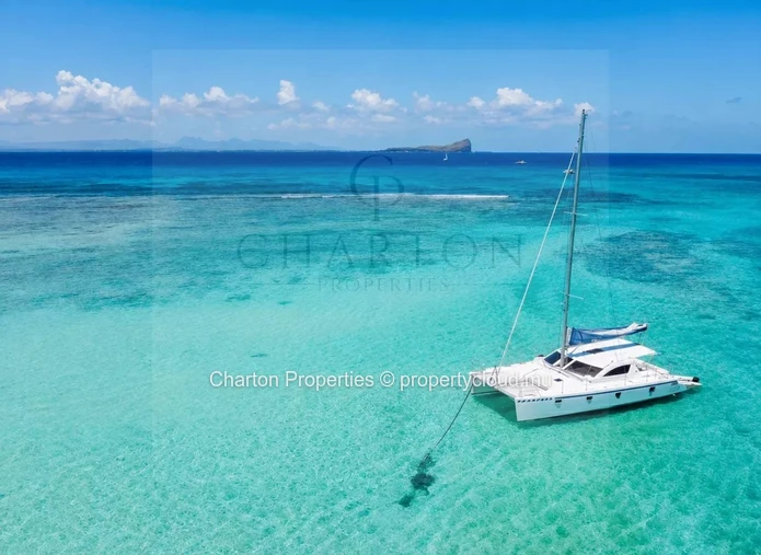 Single-story contemporary villa with 3 bedrooms and private pool - Exclusively reserved for the local market