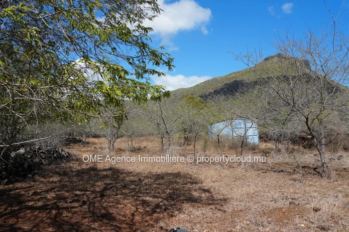 3,311 m² Freehold Land | Mountain Views and River Access